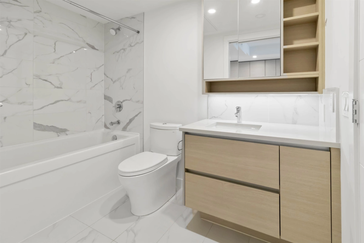 Walk-In Closet Photo of 2107 823 Carnarvon Street, New Westminster, BC