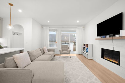 Breakfast Nook Photo of 16782 21a Avenue, Surrey, BC