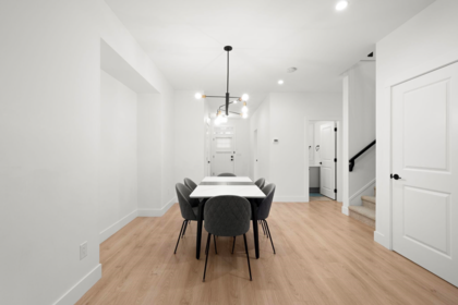 Kitchen Island Photo of 16782 21a Avenue, Surrey, BC