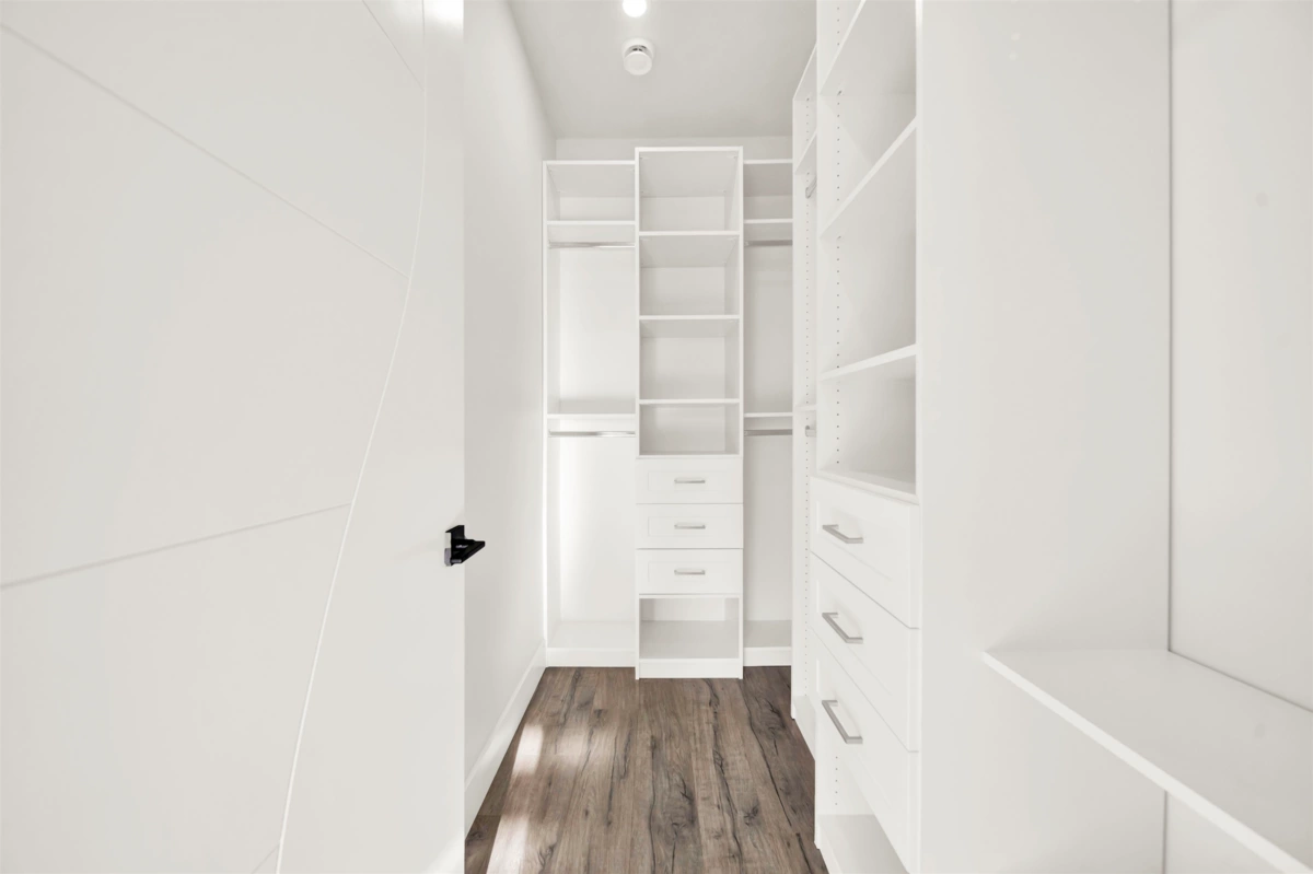 Powder Room Photo of 11785 82b Avenue, Delta, BC