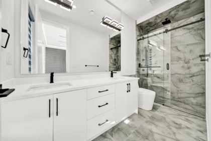 Guest Bathroom Photo of 11785 82b Avenue, Delta, BC