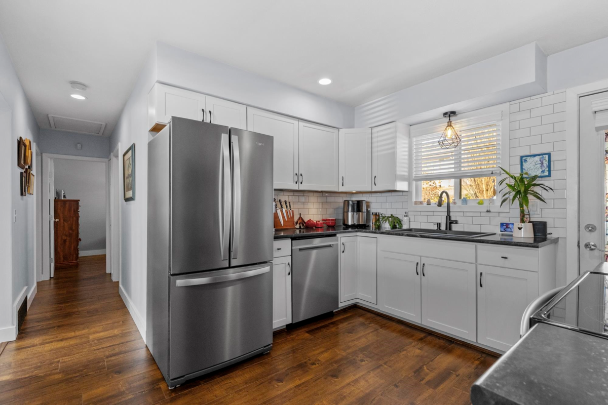 Basement Recreation Room Photo of 33469 5 Avenue, Mission, BC