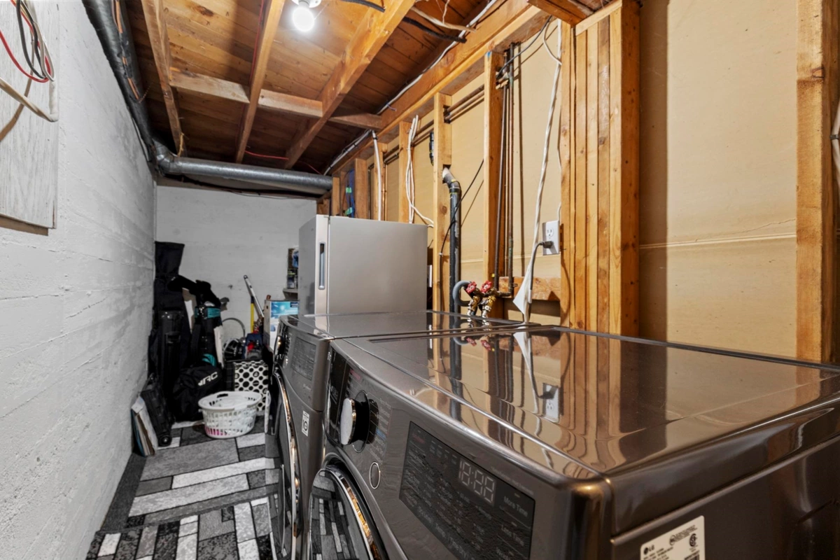 Outdoor Kitchen Photo of 33469 5 Avenue, Mission, BC