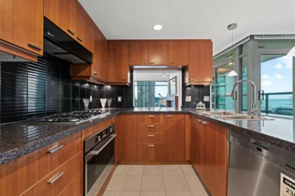 605 1680 Bayshore Drive, Vancouver, BC