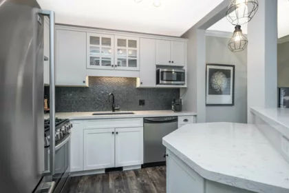 Kitchen Island Photo of 21 32849 Egglestone Avenue, Mission, BC