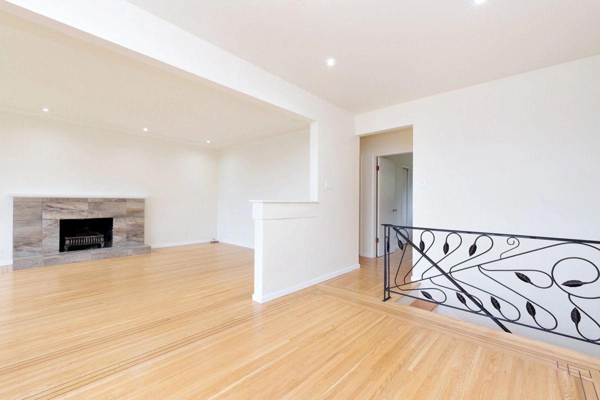 Dining Area Photo of 6905 Broadway, Burnaby, BC