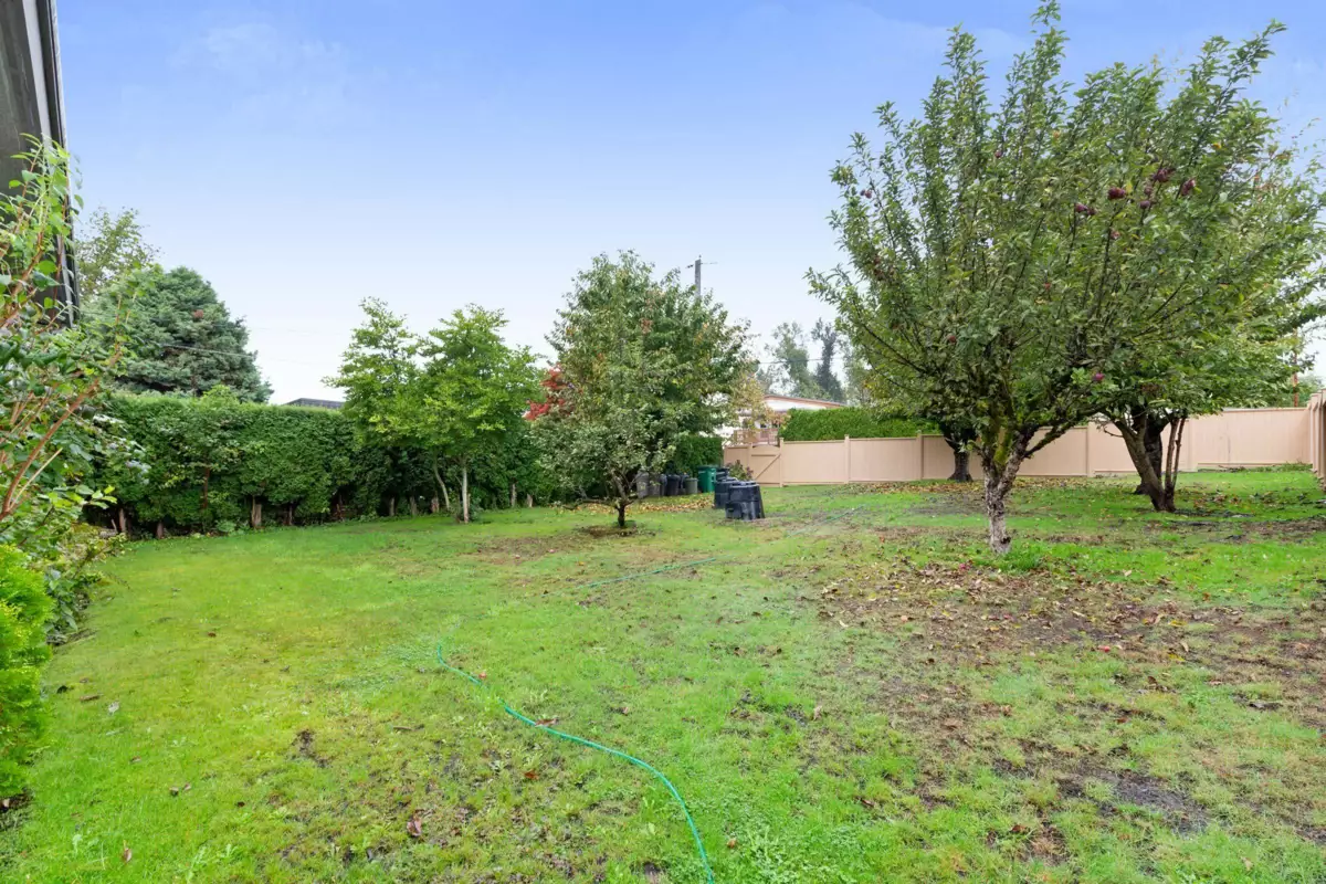 Office / Den Photo of 6905 Broadway, Burnaby, BC