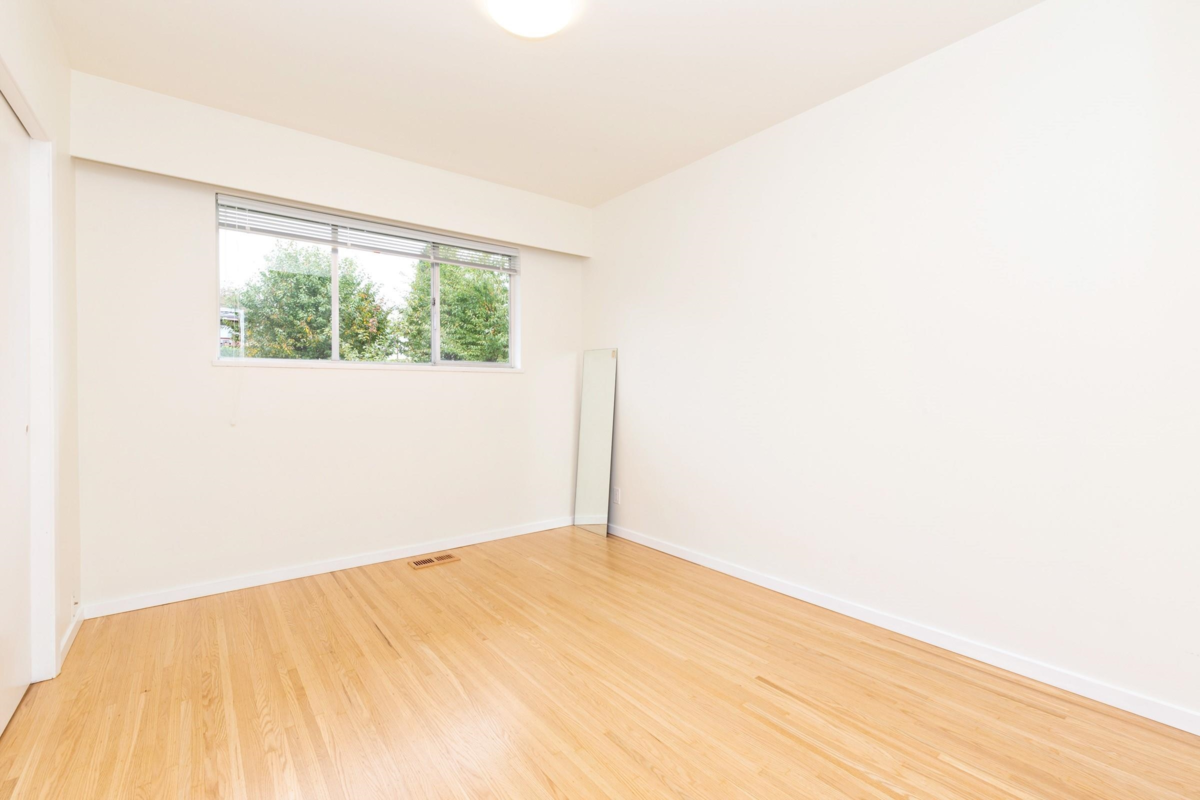 Primary Bathroom Photo of 6905 Broadway, Burnaby, BC