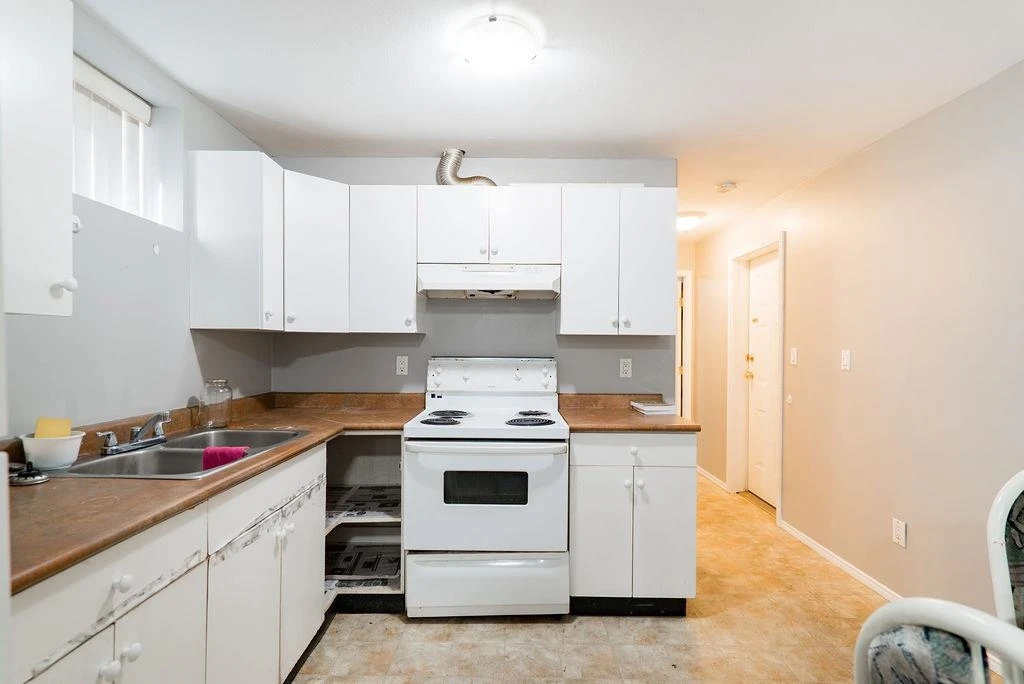Dining Area Photo of 12560 64 Avenue, Surrey, BC