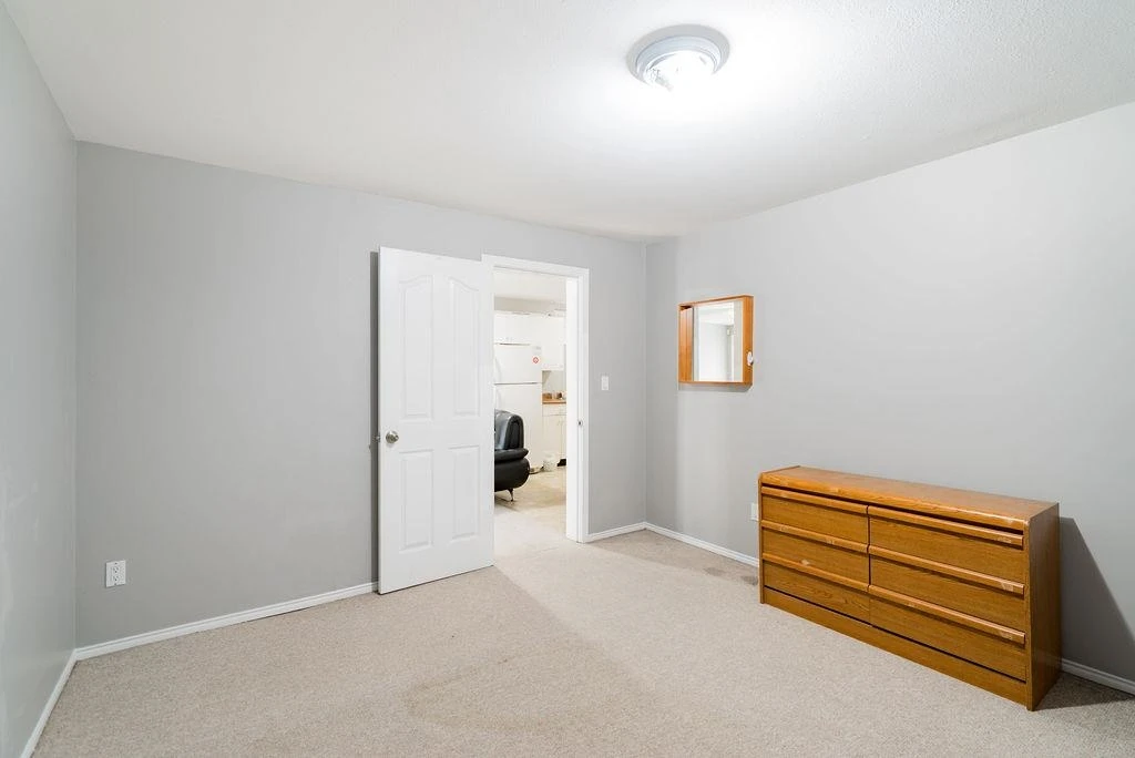 Primary Bathroom Photo of 12560 64 Avenue, Surrey, BC