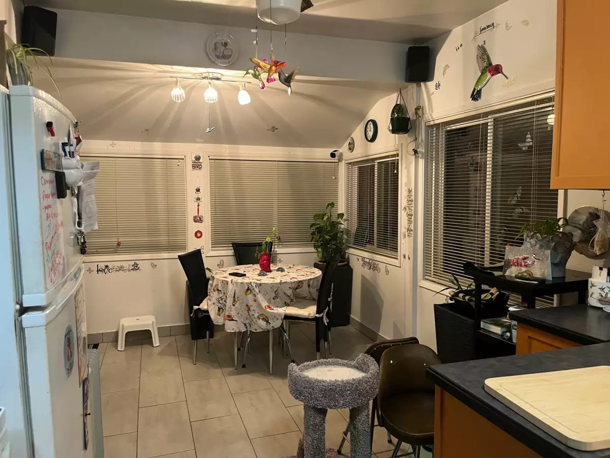 Dining Area Photo of 4042 Nootka Street, Vancouver, BC