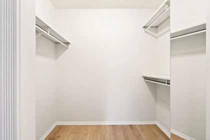 Mudroom Photo of 213 220 Newport Drive, Port Moody, BC