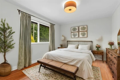 Bedroom 3 Photo of 13950 Blackburn Avenue, White Rock, BC