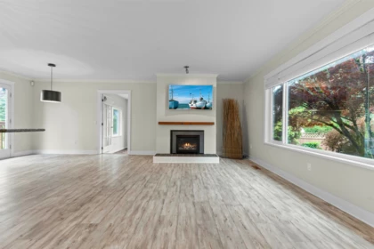 13950 Blackburn Avenue, White Rock, BC, White Rock — Single Family Residence for sale