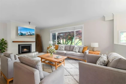 13950 Blackburn Avenue, White Rock, BC, White Rock — Single Family Residence for sale