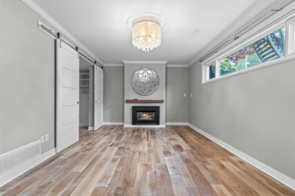 Office / Den Photo of 13950 Blackburn Avenue, White Rock, BC