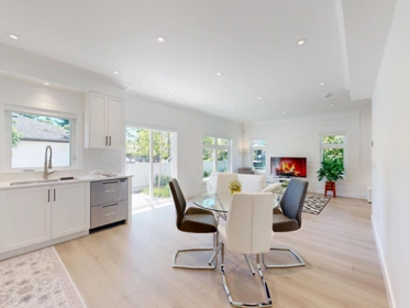 Entry Foyer Photo of 1 7100 Ash Street, Richmond, BC