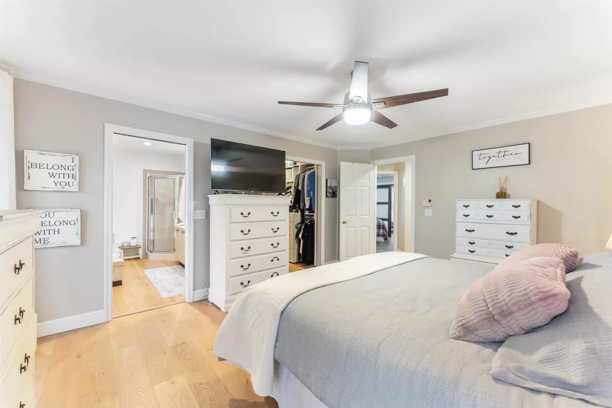 Bedroom 3 Photo of 5912 190a Street, Surrey, BC