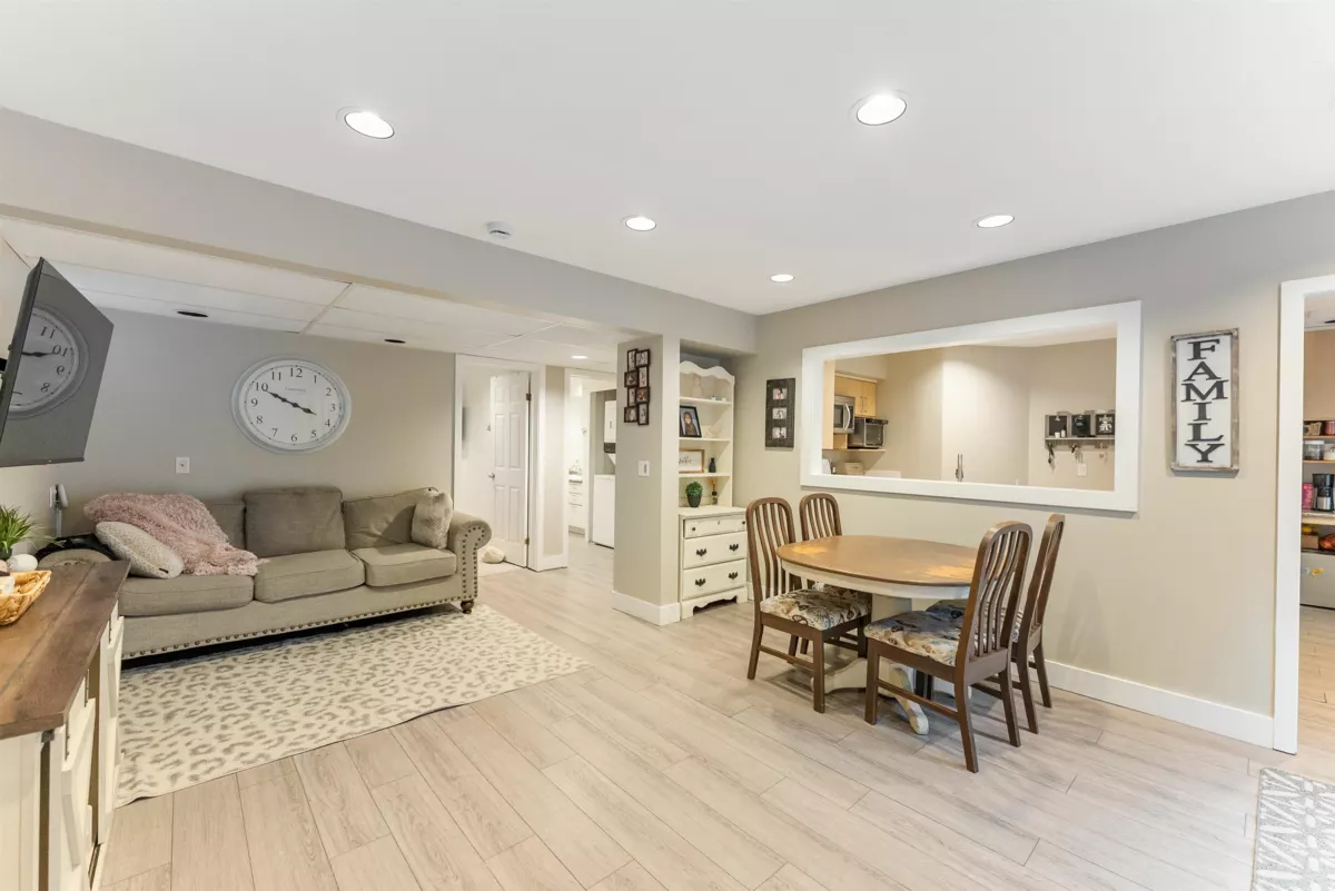 Entry Foyer Photo of 5912 190a Street, Surrey, BC