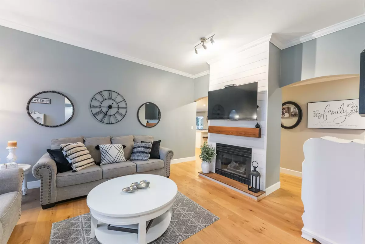 Primary Bathroom Photo of 5912 190a Street, Surrey, BC