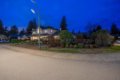 Swimming Pool Photo of 34963 Edgeview Place, Abbotsford, BC