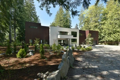 6119 Sechelt Inlet Road, Sechelt, BC, Sechelt — Single Family Residence for sale