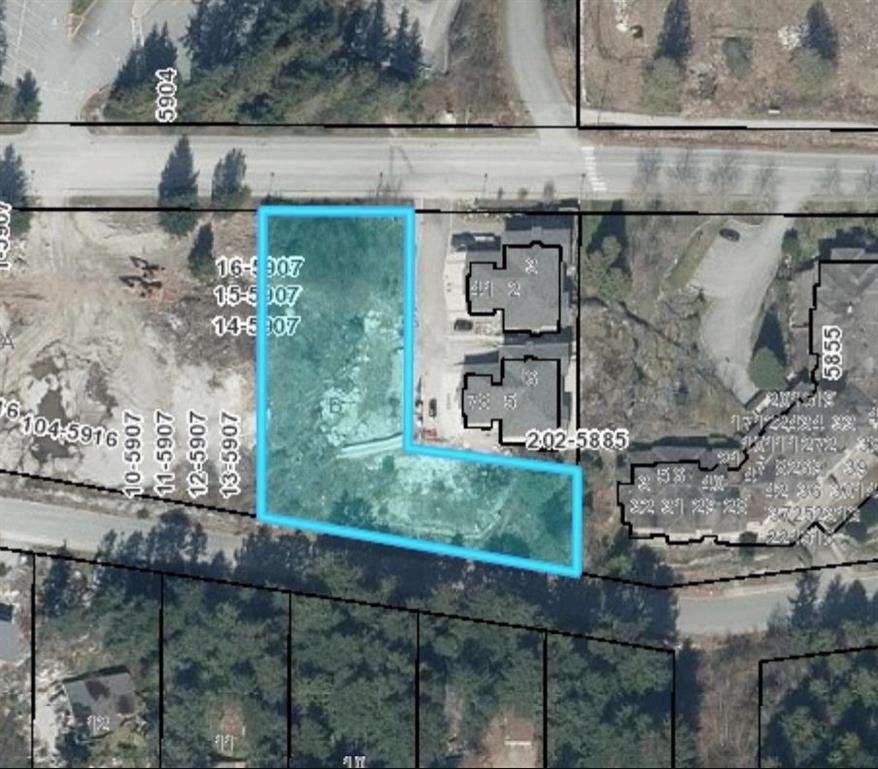 Living Room Photo of 5883 Cowrie Street, Sechelt, BC