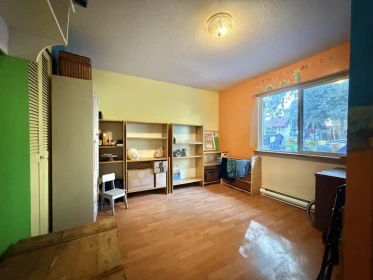 Kitchen Island Photo of 177 Pratt Road, Gibsons, BC