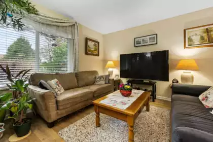 Kitchen Island Photo of 6907 134a Street, Surrey, BC