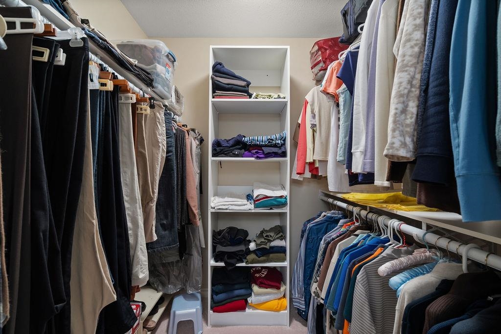 Entry Foyer Photo of 12300 Buchanan Street, Richmond, BC