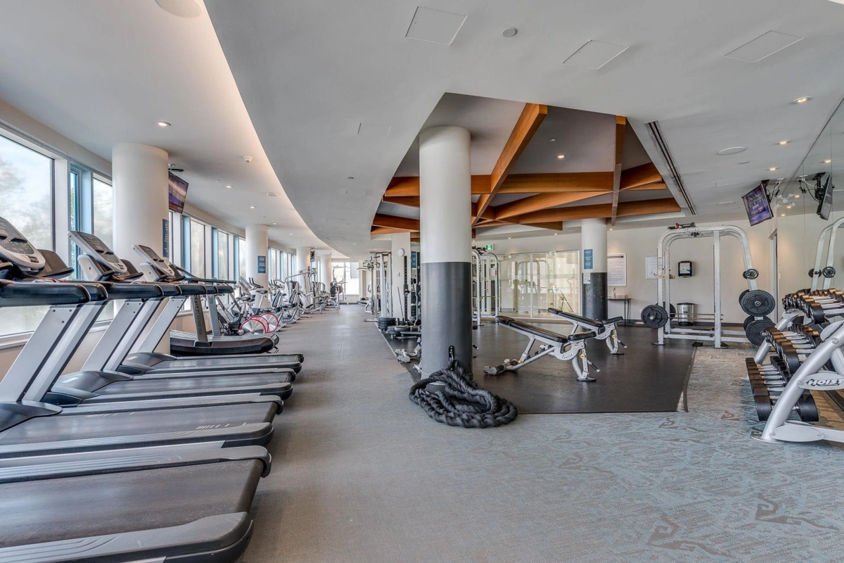 Front Yard Photo of 3006 1500 Fern Street, North Vancouver, BC