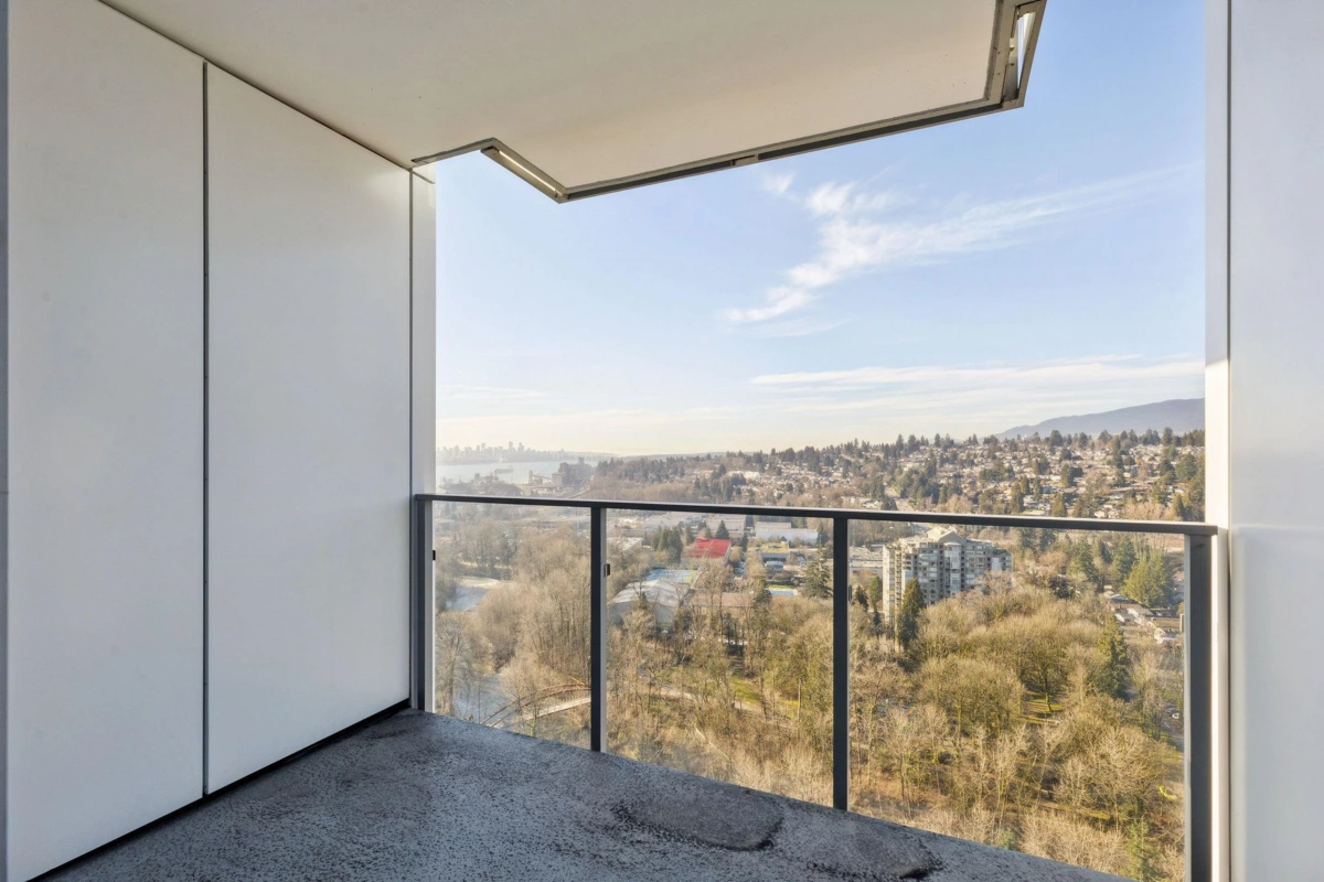 Office / Den Photo of 3006 1500 Fern Street, North Vancouver, BC