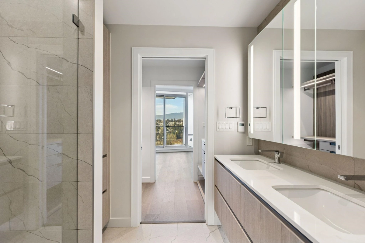 Powder Room Photo of 3006 1500 Fern Street, North Vancouver, BC