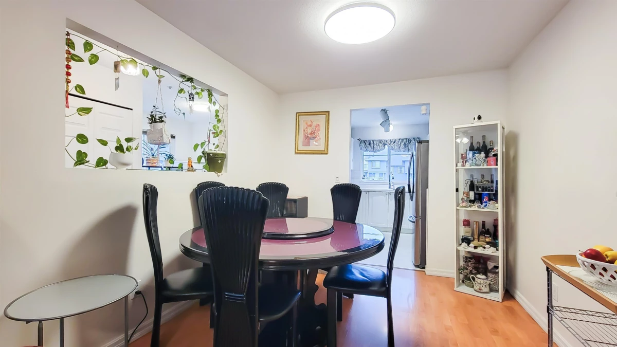 Kitchen Island Photo of 26 2458 Pitt River Road, Port Coquitlam, BC