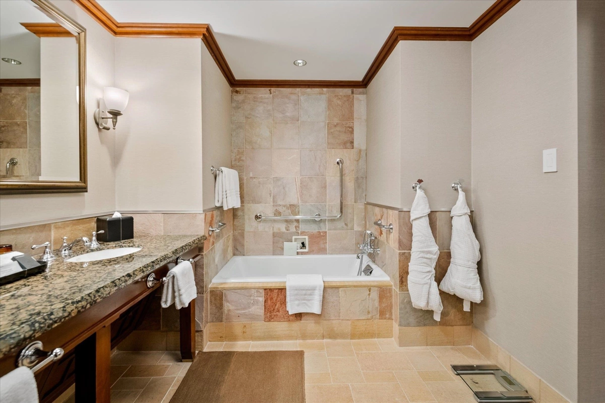 Primary Bathroom Photo of 518 4591 Blackcomb Way, Whistler, BC