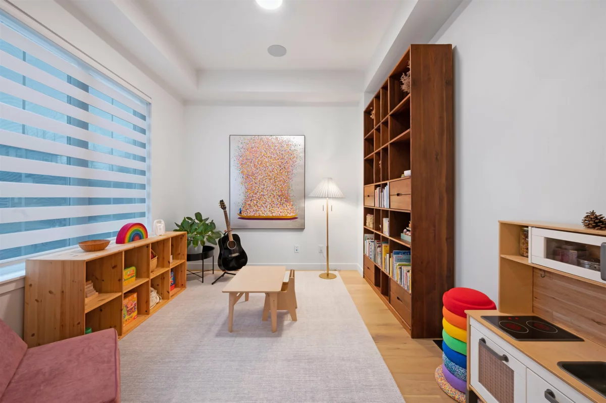 Family Room Photo of 19623 75 Avenue, Langley, BC