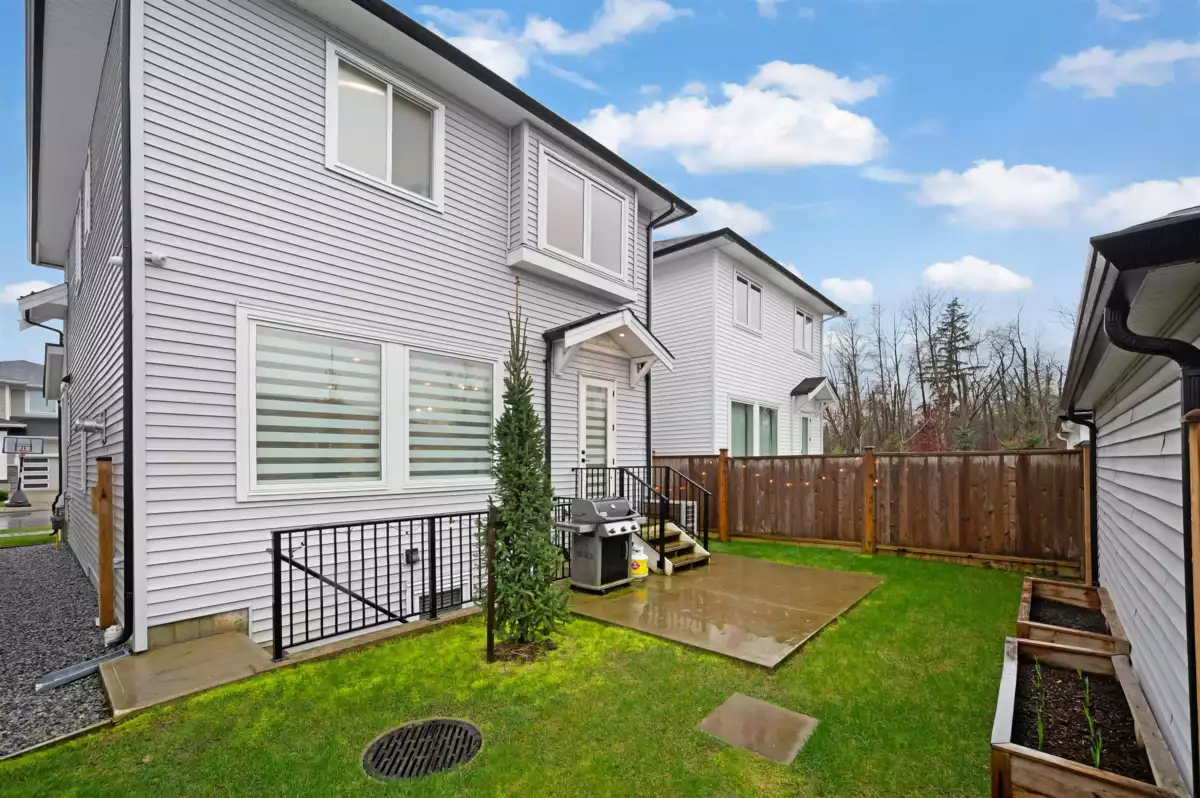 Hot Tub / Spa Photo of 19623 75 Avenue, Langley, BC