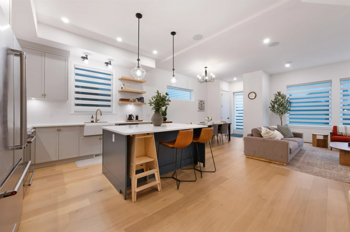 Kitchen Island Photo of 19623 75 Avenue, Langley, BC