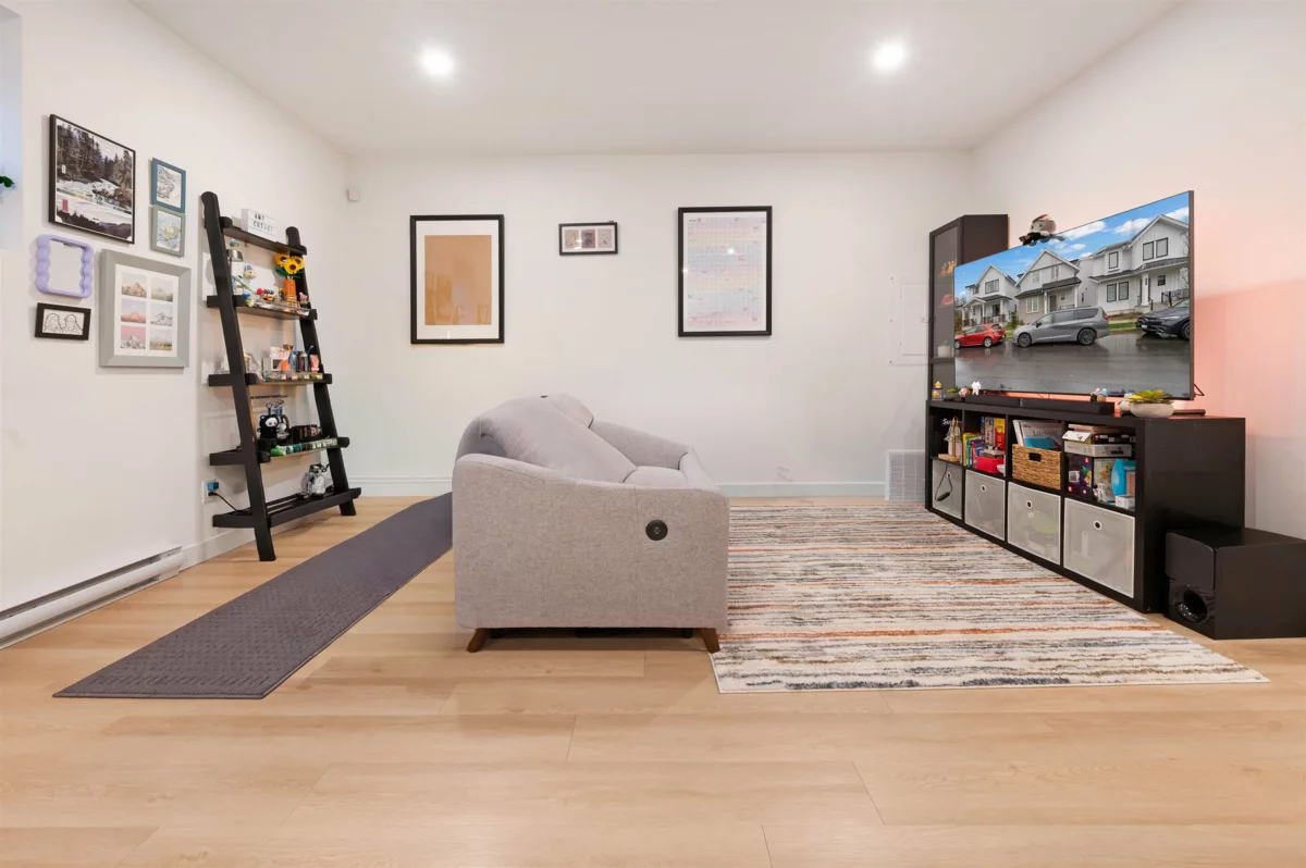 Outdoor Deck Photo of 19623 75 Avenue, Langley, BC