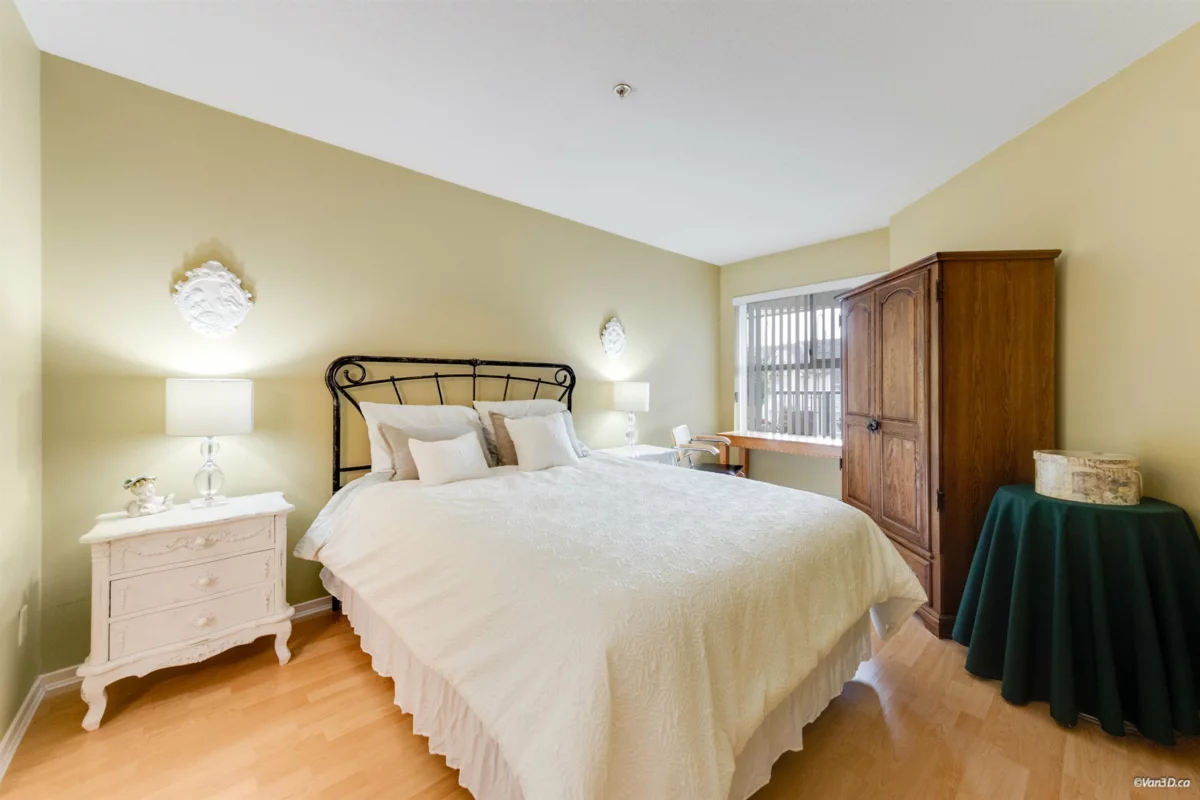 Bedroom 3 Photo of 510 215 Twelfth Street, New Westminster, BC