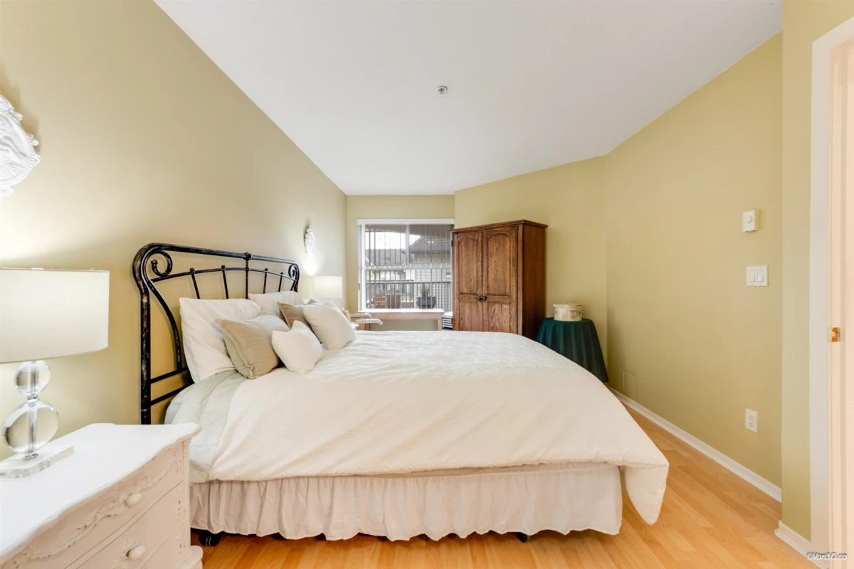 Bedroom 4 Photo of 510 215 Twelfth Street, New Westminster, BC