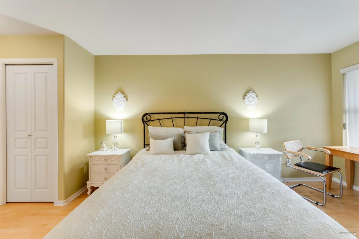 Guest Bathroom Photo of 510 215 Twelfth Street, New Westminster, BC