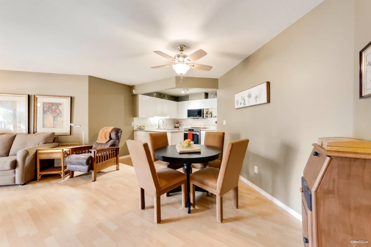 Kitchen Island Photo of 510 215 Twelfth Street, New Westminster, BC