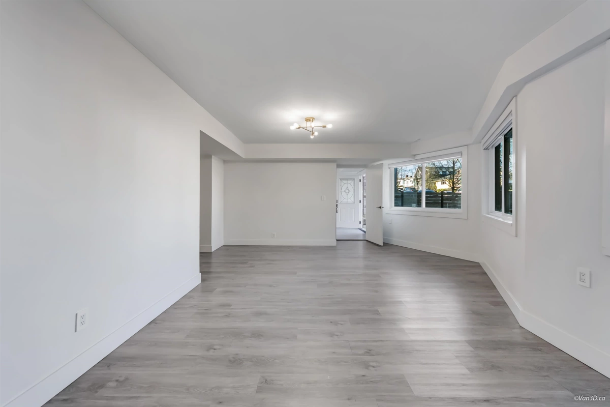 Backyard Photo of 4346 Dundas Street, Burnaby, BC