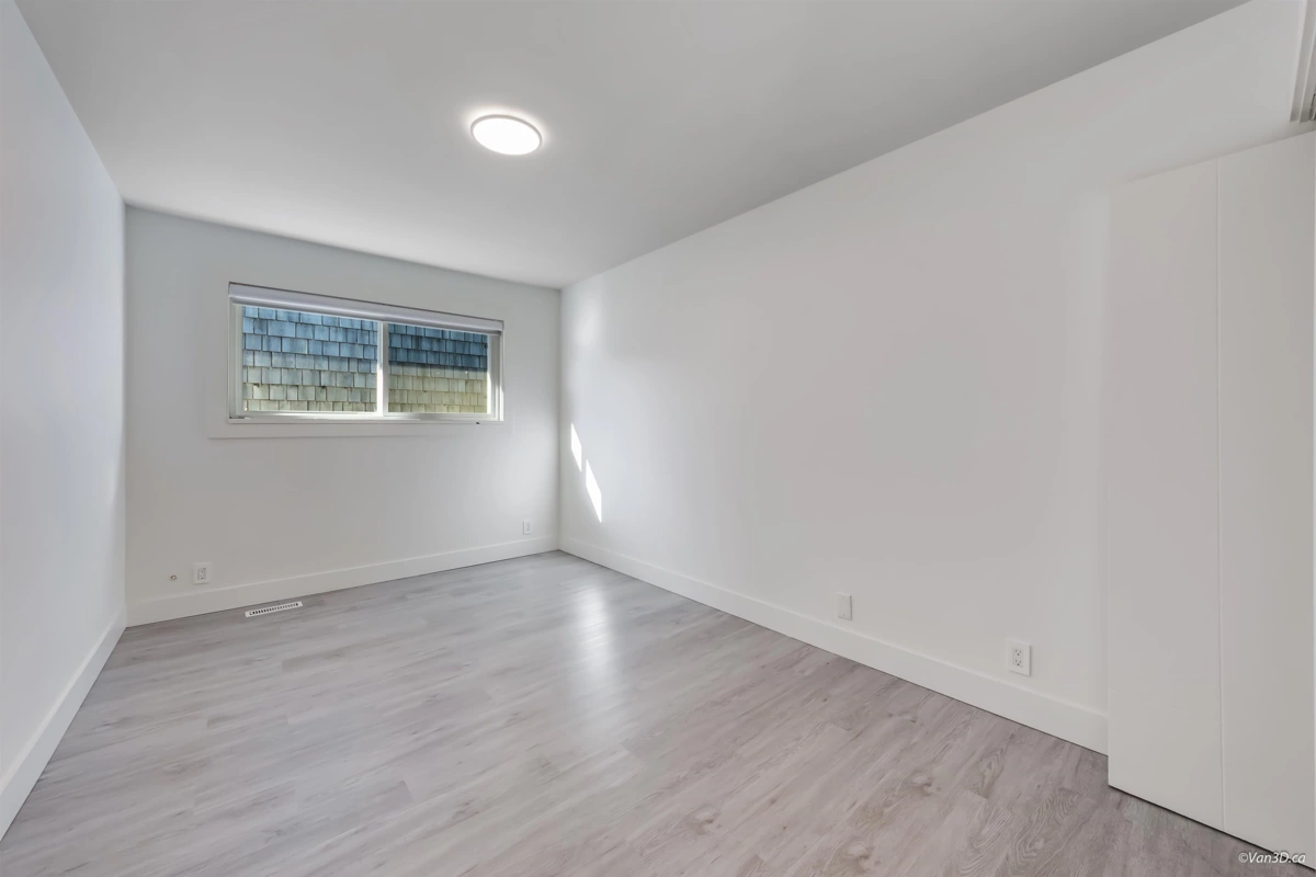 Bedroom 3 Photo of 4346 Dundas Street, Burnaby, BC