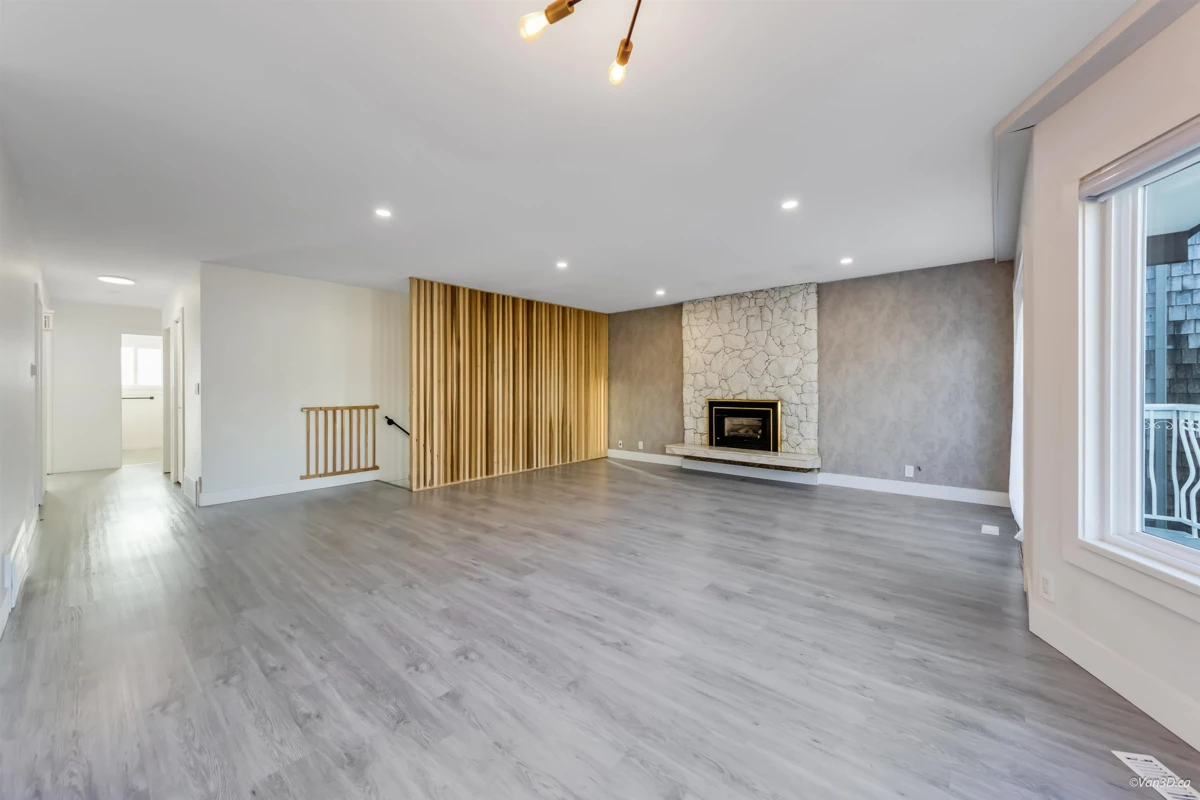 Mudroom Photo of 4346 Dundas Street, Burnaby, BC