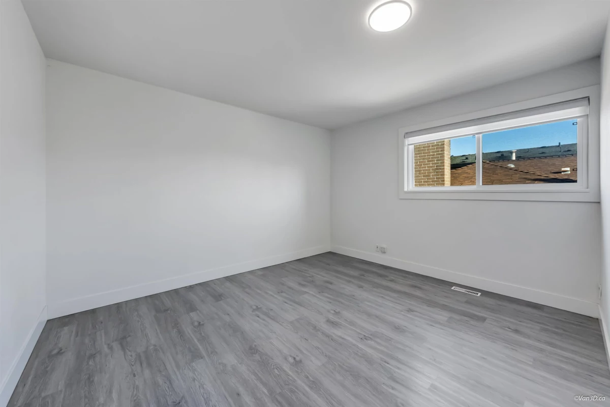 Powder Room Photo of 4346 Dundas Street, Burnaby, BC