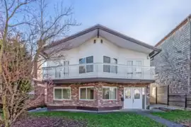 4346 Dundas Street, Burnaby, BC
