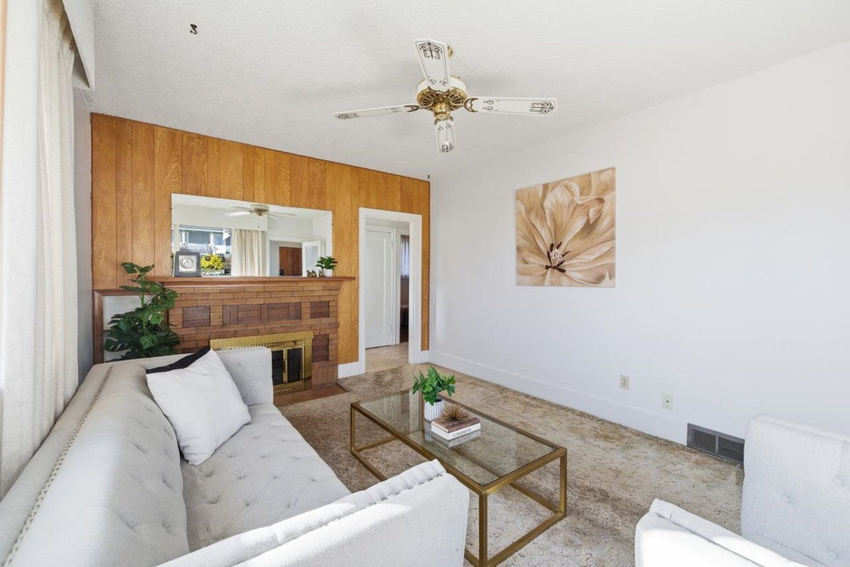 Dining Area Photo of 348 Simpson Street, New Westminster, BC