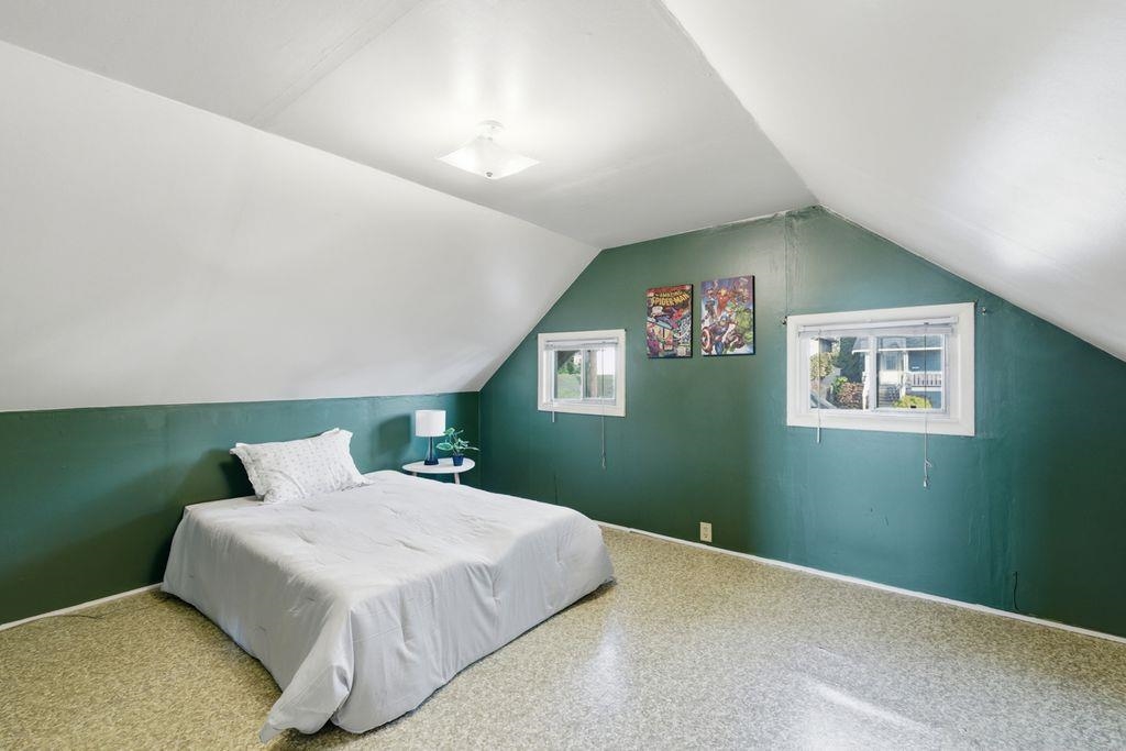 Garage Interior Photo of 348 Simpson Street, New Westminster, BC